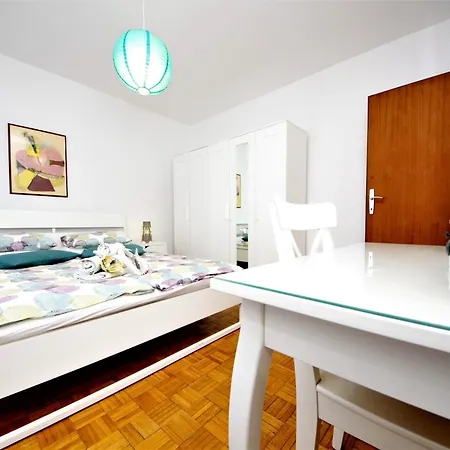 Appartamento Ema Old Town