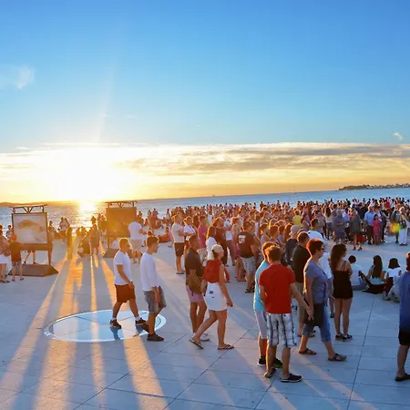 公寓 Ema Old Town 扎达尔